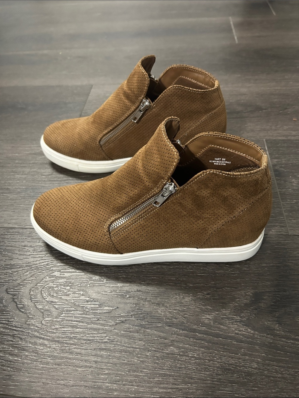 Cushionaire Hart Wedge Suede Sneaker in Cognac